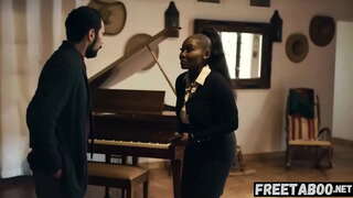 דערשראָקן באַסטי גרונטייגנס אַגענט פאַקס די קליענט צו לאַנד אַ האַנדלען