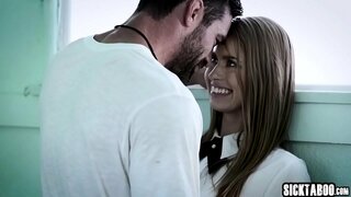 ���ಾದಕ ಬೆಡಗಿ ಬಾಯಿಯಿಂದ ಜುಂಬು ದೊಡ್ಡ ಶಿಶ್ನ ಹಾರ್ಡ್ ಕೋರ್