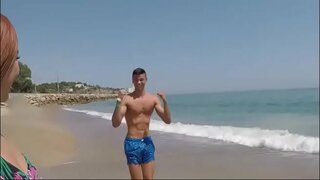 Νεαρή Γατούλα Έρωτα του αρέσει να bang παιδιά στη μέση της χώρας!