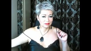 Rozprávkové ruskej MILF t. jej sladká kunda nemilosrdne v horúcej súkromnej show ...